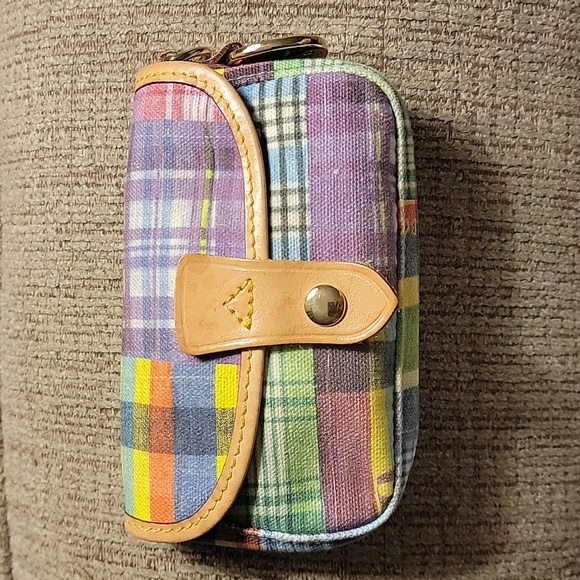 Dooney & Bourke Handbags - Dooney & Bourke Makeup Case